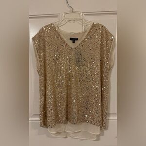 Sparkly top, pretty at all times of the year. NWT